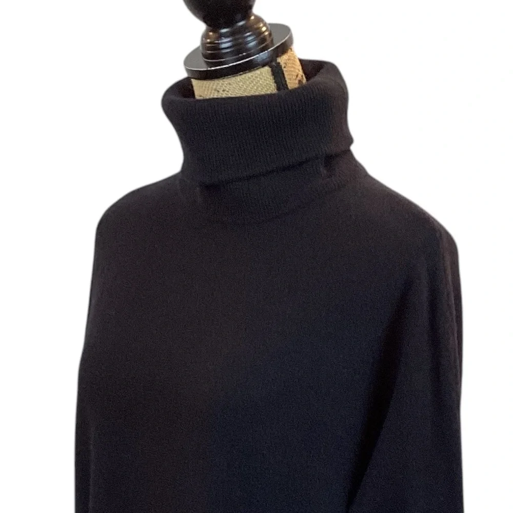Garnet Hill Cashmere Wool Oversized Turtleneck Sweater Kangaroo Pocket Black - Picture 8 of 15
